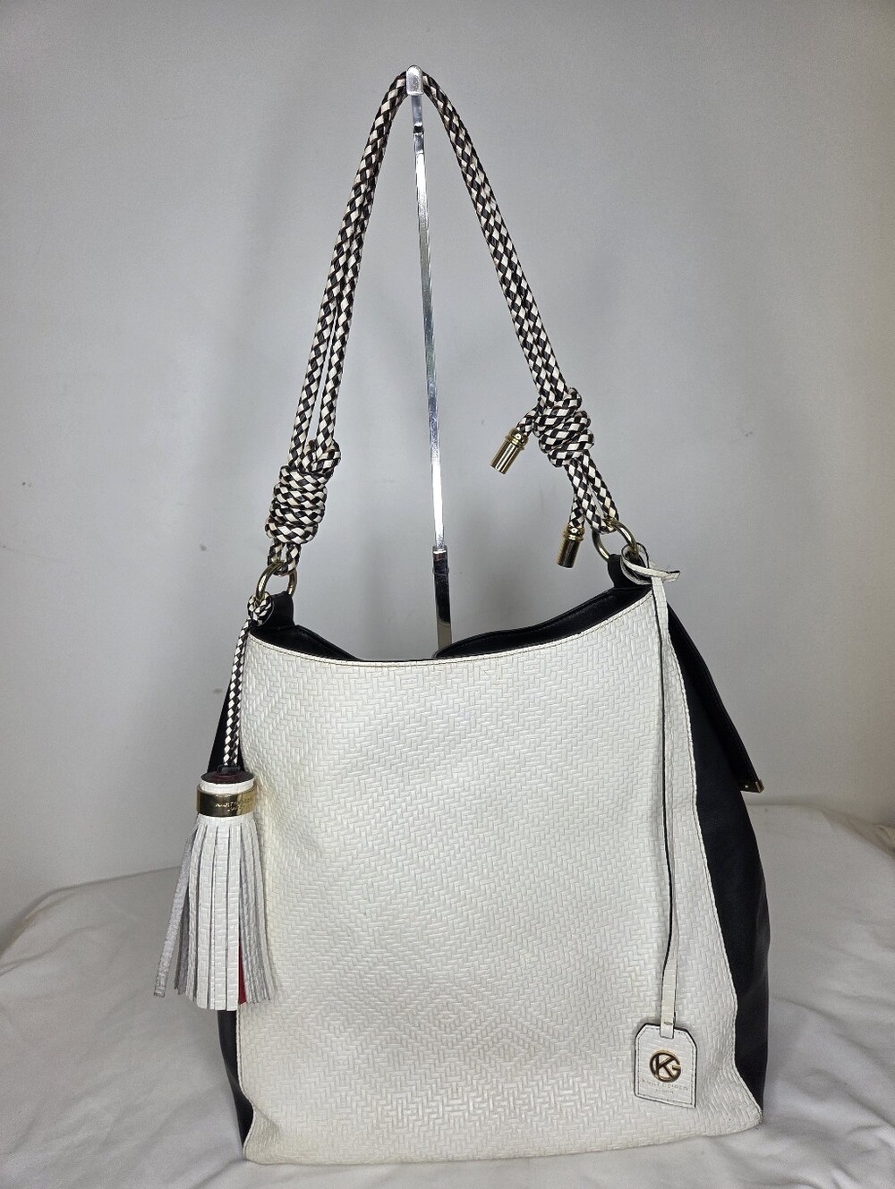 Kurt Geiger Penelope Hobo London Colorblock Black/White Braided Shoulder Strap